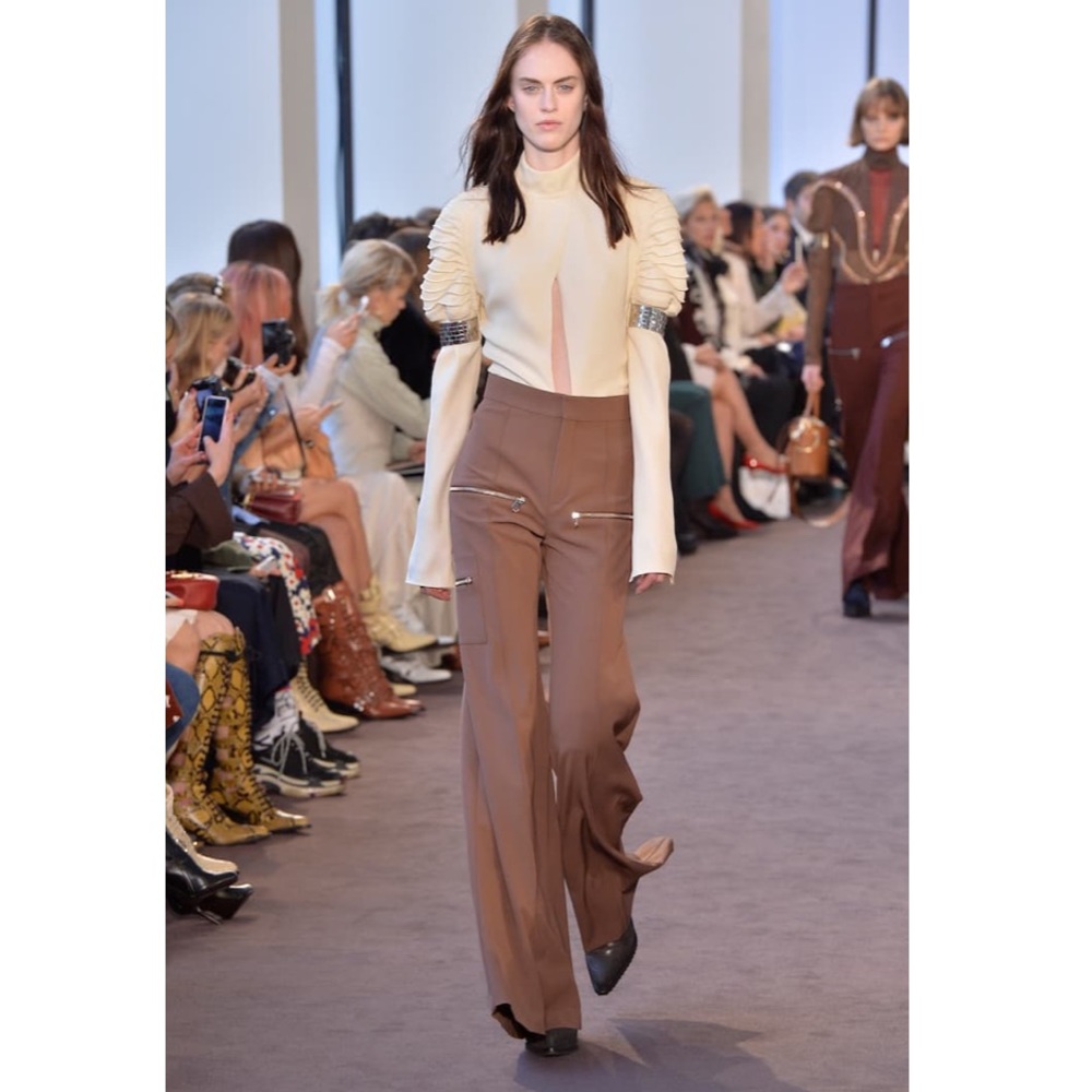 Chloé High-Waist Flare-Leg Wool Trouser - Picture 8 of 8